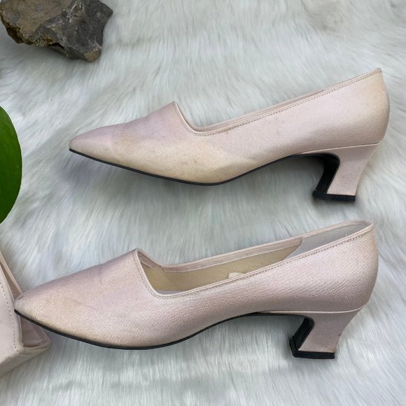 Dyeables by Highlights Light Beige Heels 7.5 w/ Matching Colorifics Purse - Picture 11 of 13